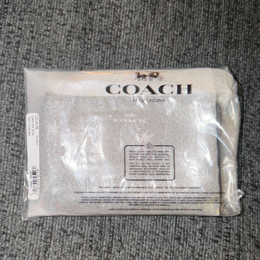 Coach Corner Zip Wristlet in Star Print Silver/Black Coated Canvas & Leather NWT - Picture 8 of 16